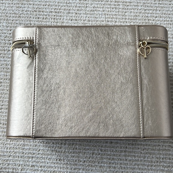 CPB large cosmetic bag with handle and mirror - Picture 6 of 10